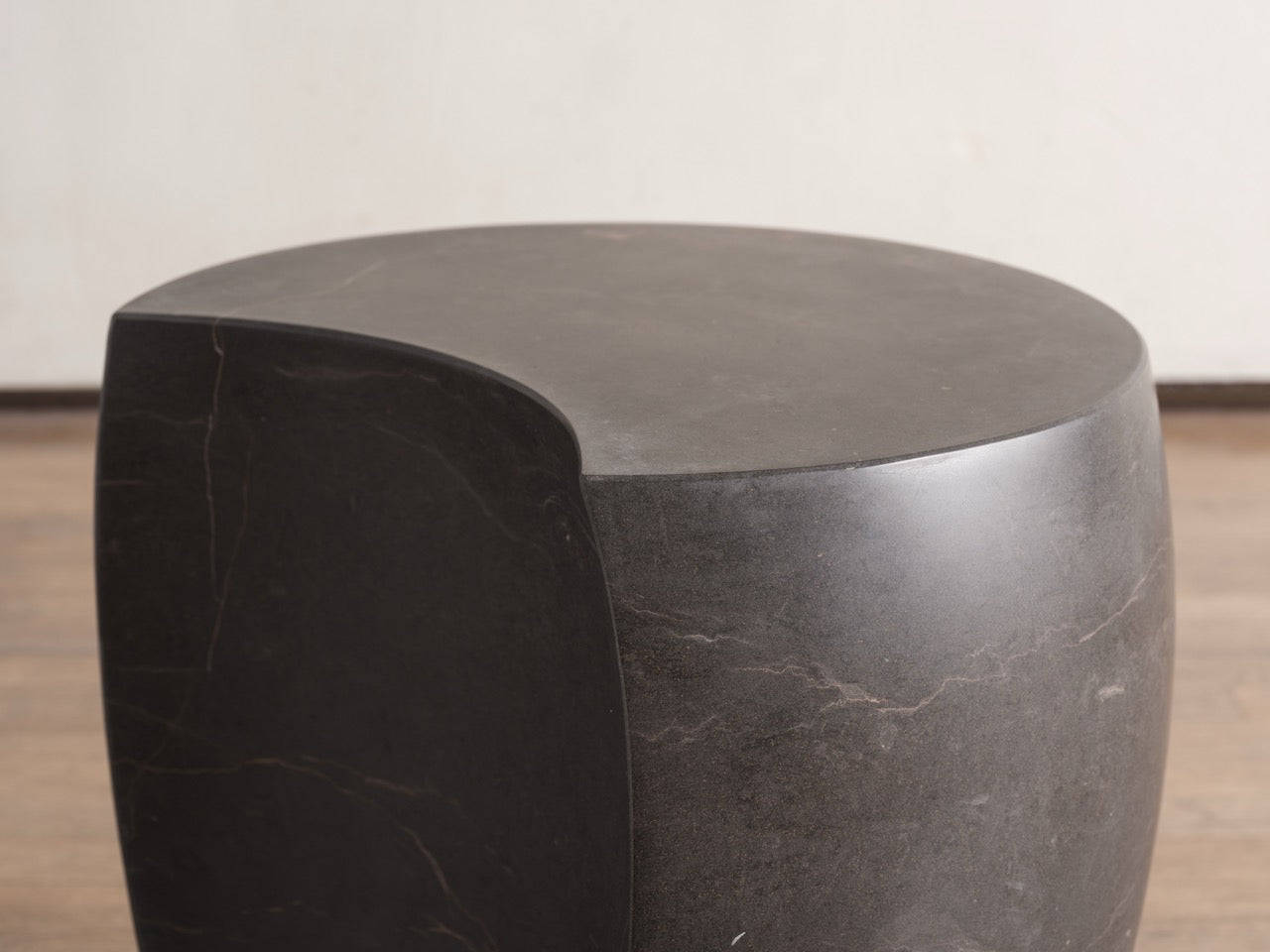 Drops Stool Small Calatorao Black Stone